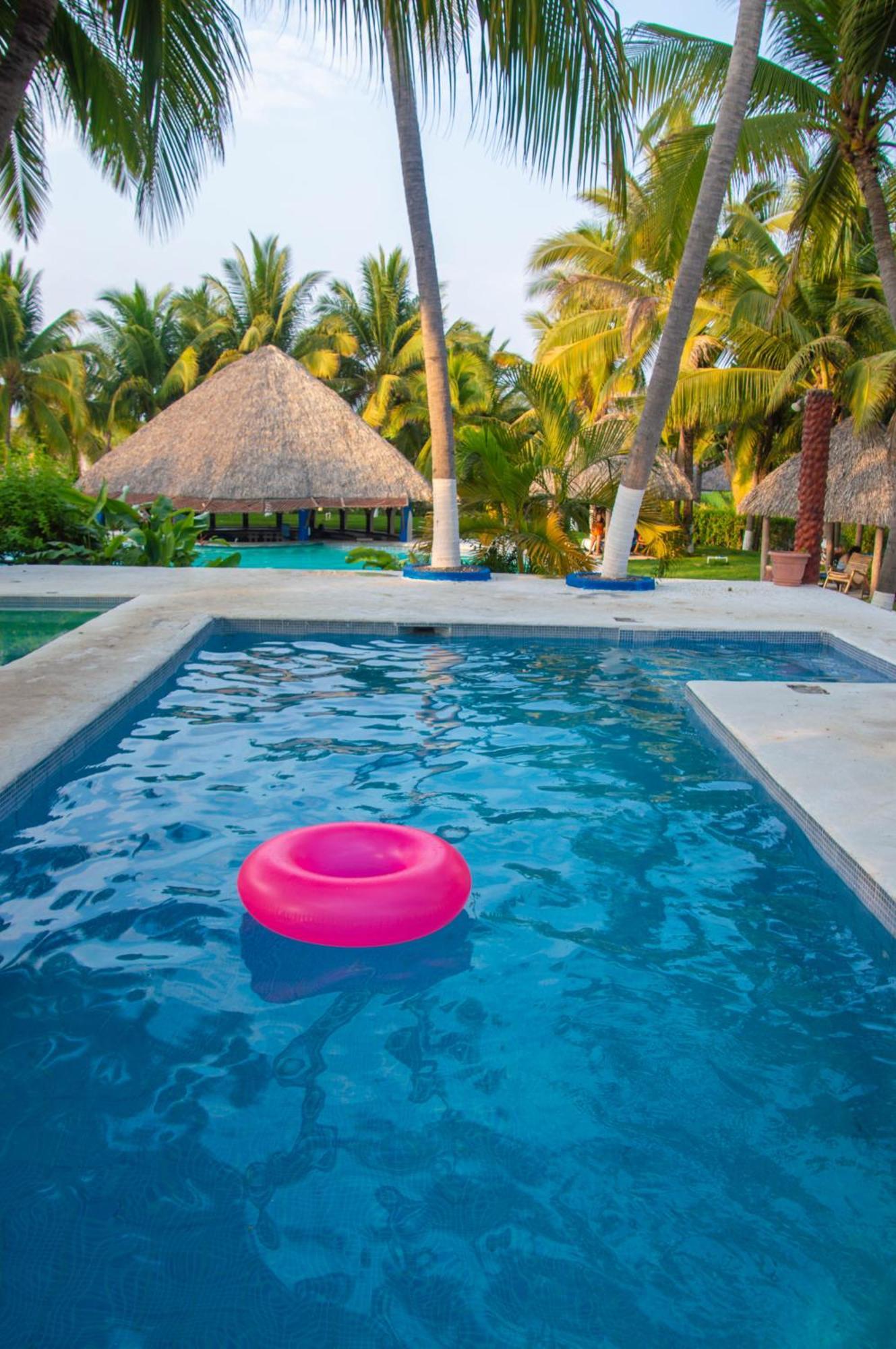 Hotel Cafe Del Sol Monterrico Exterior photo